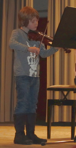[ Violinist Lea ]